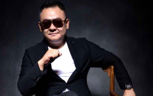 朋友的酒吉他谱,原版李晓杰歌曲,简单A调弹唱教学,17吉他版六线指弹简谱图